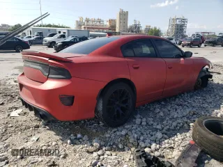 2015 Dodge Charger SXT z VIN 2C3CDXHG5FH778122, wystawiony jako Copart lot #59735915 z przebiegiem 159 780 mil mil oraz Czysty tytuł • Clean title. Historia ofert i sprzedaży dostępna na DreamBid. Obrazek 3.
