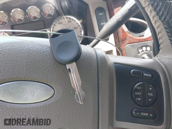 2008 Ford F-250 XL with VIN 1FTSW21R18EC85063, listed as a IAAI auction lot 42678760 with 212,250 mi miles and . Bid and sale history available at DreamBid. Image 11.