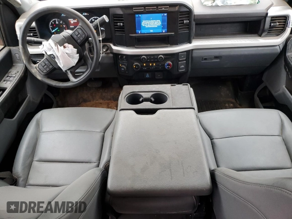 2024 Ford F-350 with VIN 1FD8W3HN0REC18650, listed as a Copart auction lot 80392644 with 26,042 mi miles and Salvage title. Bid and sale history available at DreamBid. Image 8.