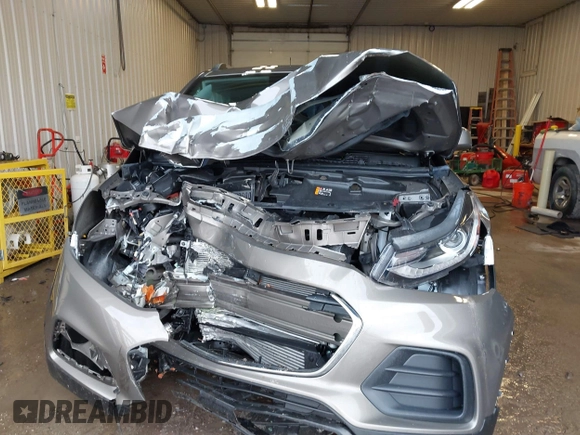 2022 Chevrolet Trax LT with VIN KL7CJPSM6NB540819, listed as a IAAI auction lot 41681957 with 29,187 mi miles. Bid and sale history available at carsss.com. Image 12.