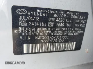 2019 Genesis G70 2.0T Advanced with VIN KMTG44LA5KU017338, listed as a Copart auction lot 68051814 with 58,375 mi miles and Salvage Title. Bid and sale history available at carsss.com. Image 12.