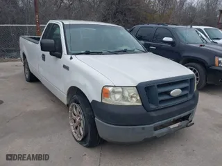 2006 Ford F-150 XL with VIN 1FTRF122X6KB39933, listed as a IAAI auction lot 41622499 with 71,812 mi miles. Bid and sale history available at carsss.com. Image 1.