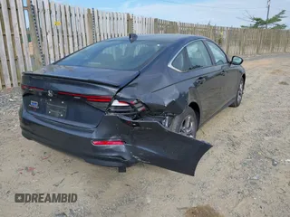 2024 Honda Accord EX с VIN 1HGCY1F32RA026881, выставлен на аукционе IAAI как лот 42156154 с пробегом 19 500 миль миль и . История ставок и продаж доступна на DreamBid. Изображение 4.
