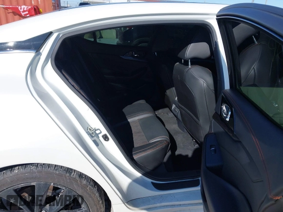 2023 Nissan Maxima SR с VIN 1N4AA6EV4PC505398, выставлен на аукционе IAAI как лот 41545275 с пробегом 33 067 миль миль и . История ставок и продаж доступна на DreamBid. Изображение 8.