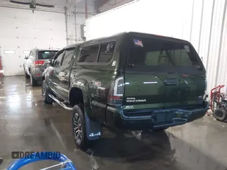 2012 Toyota Tacoma with VIN 3TMLU4EN2CM094154, listed as a IAAI auction lot 41322227 with 270,712 mi miles and . Bid and sale history available at DreamBid. Image 3.