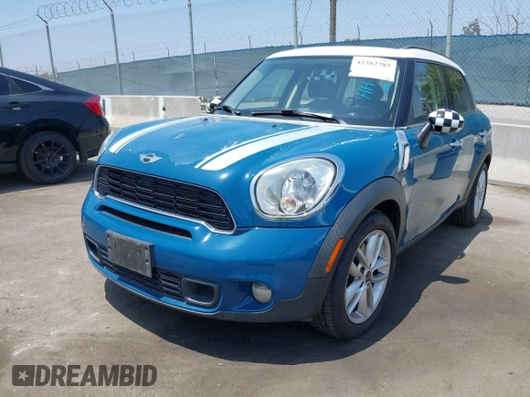 2011 MINI Countryman S z VIN WMWZC3C54BWL80271, wystawiony jako IAAI lot #42382785 z przebiegiem 121 939 mil mil oraz . Historia ofert i sprzedaży dostępna na DreamBid. Obrazek 2.