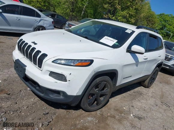 2018 Jeep Cherokee Latitude with VIN 1C4PJLCB5JD620363, listed as a IAAI auction lot 42053891 with 110,720 mi miles. Bid and sale history available at carsss.com. Image 2.