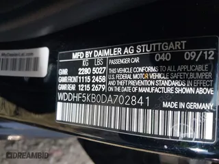 2013 Mercedes-Benz E-Class E 350 Luxury with VIN WDDHF5KB0DA702841, listed as a IAAI auction lot 41875593 with 276,264 mi miles. Bid and sale history available at carsss.com. Image 9.