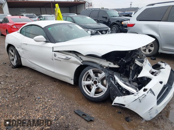 2015 BMW Z4 sDrive28i with VIN WBALL5C59FP557690, listed as a IAAI auction lot 41453980 with 78,641 mi miles. Bid and sale history available at carsss.com. Image 1.