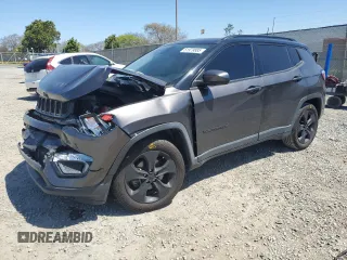 2020 Jeep Compass Altitude with VIN 3C4NJCBB4LT205864, listed as a Copart auction lot 51979885 with 55,541 mi miles and Salvage Title. Bid and sale history available at carsss.com. Image 1.