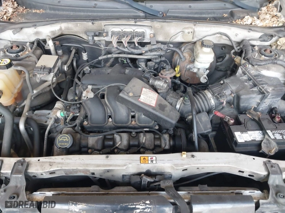 2006 Ford Escape Limited with VIN 1FMYU94176KC07783, listed as a IAAI auction lot 42083378 with 201,327 mi miles. Bid and sale history available at carsss.com. Image 10.