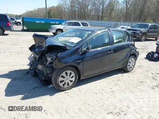 2013 Toyota Prius One z VIN JTDKDTB33D1529206, wystawiony jako IAAI lot #41874722 z przebiegiem 99 417 mil mil oraz . Historia ofert i sprzedaży dostępna na DreamBid. Obrazek 2.