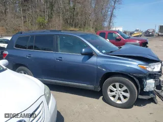 2012 Toyota Highlander with VIN 5TDBK3EH0CS130168, listed as a IAAI auction lot 42062786 with 144,215 mi miles. Bid and sale history available at carsss.com. Image 13.