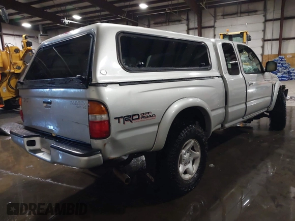 2004 Toyota Tacoma with VIN 5TEWN72N24Z442216, listed as a IAAI auction lot 41370604 with 199,640 mi miles and . Bid and sale history available at DreamBid. Image 4.
