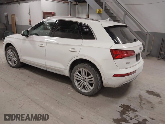 2020 Audi Q5 Premium Plus with VIN WA1BNAFY9L2020361, listed as a IAAI auction lot 41294532 with 41,661 mi miles. Bid and sale history available at carsss.com. Image 3.