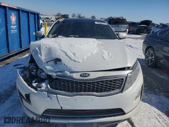 2014 Kia Optima EX z VIN KNAGN4AD8E5070636, wystawiony jako Copart lot #46328215 z przebiegiem 115 357 mil mil oraz Nie do naprawy • Non repairable. Historia ofert i sprzedaży dostępna na DreamBid. Obrazek 5.