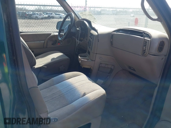 2002 Chevrolet Astro with VIN 1GNDM19X12B109545, listed as a IAAI auction lot 41513777 with 72,638 mi miles. Bid and sale history available at carsss.com. Image 5.