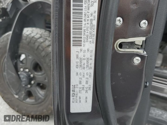 2016 Ram 2500 Laramie with VIN 3C6UR5FLXGG230499, listed as a Copart auction lot 60672185 with 152,049 mi miles and Salvage title. Bid and sale history available at DreamBid. Image 12.