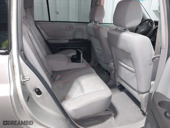 2006 Toyota Highlander with VIN JTEHP21AX60185437, listed as a IAAI auction lot 41832793 with 267,156 mi miles. Bid and sale history available at carsss.com. Image 8.