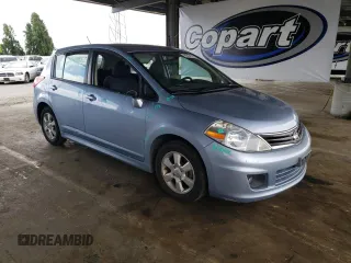 2011 Nissan Versa S z VIN 3N1BC1CP4BL496590, wystawiony jako Copart lot #60434735 z przebiegiem 113 425 mil mil oraz Szkoda całkowita • Salvage title. Historia ofert i sprzedaży dostępna na DreamBid. Obrazek 4.