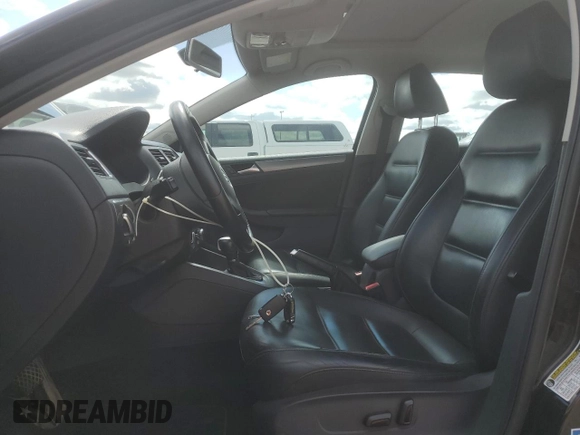 2013 Volkswagen Jetta SEL with VIN 3VWLX7AJ0DM453480, listed as a Copart auction lot 63823455 with 132,875 mi miles and Salvage title. Bid and sale history available at DreamBid. Image 7.