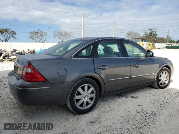 2005 Ford Five Hundred Limited with VIN 1FAFP25185G124816, listed as a Copart auction lot 84528924 with 271,914 mi miles and Salvage Title. Bid and sale history available at carsss.com. Image 3.