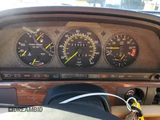 1989 Mercedes-Benz 300 with VIN WDBCA24DXKA468784, listed as a Copart auction lot 46307885 with 233,061 mi miles and Salvage Title. Bid and sale history available at DreamBid. Image 9.