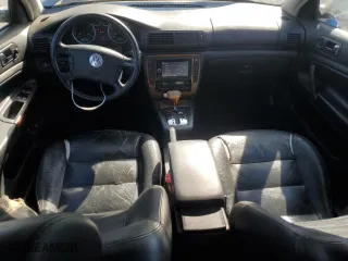 2003 Volkswagen Passat GLX with VIN WVWRH63B43P342403, listed as a Copart auction lot 76988364 with 156,002 mi miles and Salvage Title. Bid and sale history available at carsss.com. Image 8.
