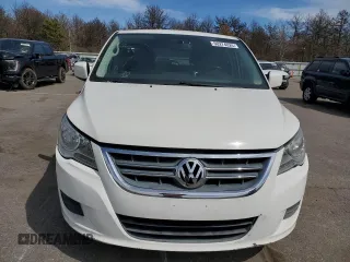 2011 Volkswagen Routan SE with VIN 2V4RW3DG5BR717538, listed as a Copart auction lot 50274824 with 174,033 mi miles and Clean title. Bid and sale history available at DreamBid. Image 5.