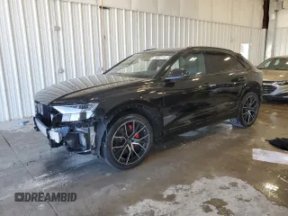 2023 Audi Q8 Prestige z VIN WA1FVBF14PD048640, wystawiony jako Copart lot #74832114 z przebiegiem Nie podano mil oraz Szkoda całkowita • Salvage title. Historia ofert i sprzedaży dostępna na DreamBid. Obrazek 1.