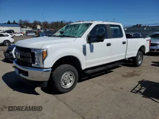 2018 Ford Super Duty F-250 SRW XL with VIN 1FT7W2B6XJEC73588, listed as a Copart auction lot 46824385 with 69,912 mi miles and Salvage Title. Bid and sale history available at carsss.com. Image 1.