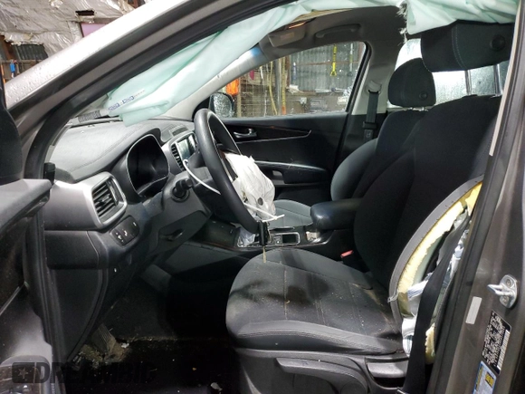 2019 Kia Sorento LX with VIN 5XYPGDA30KG514809, listed as a Copart auction lot 49043705 with 79,886 mi miles and Salvage Title. Bid and sale history available at DreamBid. Image 7.