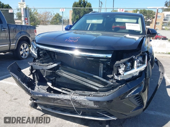 2021 Volkswagen Atlas SEL Premium z VIN 1V2TR2CA8MC512367, wystawiony jako IAAI lot #41936437 z przebiegiem 62 416 mil mil oraz . Historia ofert i sprzedaży dostępna na DreamBid. Obrazek 6.