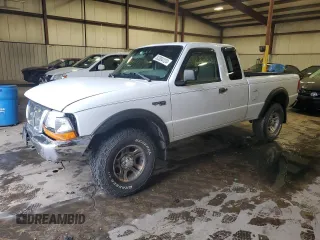 2000 Ford Ranger XL with VIN 1FTZR15V0YTB18759, listed as a Copart auction lot 43458605 with 201,152 mi miles and Salvage Title. Bid and sale history available at carsss.com. Image 1.