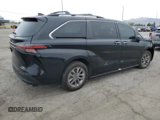 2022 Toyota Sienna XLE with VIN 5TDYRKEC6NS089598, listed as a Copart auction lot 49350255 with 66,552 mi miles and Salvage Title. Bid and sale history available at DreamBid. Image 3.