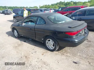 2000 Ford Escort ZX2 z VIN 3FAKP1139YR235632, wystawiony jako IAAI lot #42240451 z przebiegiem 139 532 mil mil oraz . Historia ofert i sprzedaży dostępna na DreamBid. Obrazek 3.