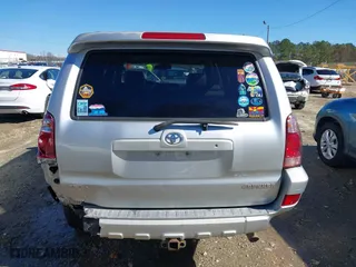 2004 Toyota 4Runner Limited with VIN JTEBU17R740036034, listed as a IAAI auction lot 41587335 with 199,884 mi miles. Bid and sale history available at carsss.com. Image 17.