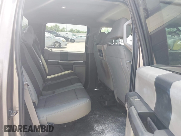 2019 Ford F-150 XL z VIN 1FTEW1CP2KKE83484, wystawiony jako IAAI lot #42057244 z przebiegiem 98 612 mil mil oraz . Historia ofert i sprzedaży dostępna na DreamBid. Obrazek 8.