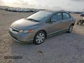 2008 Honda Civic LX z VIN 2HGFA16518H352254, wystawiony jako Copart lot #57336395 z przebiegiem 111 023 mil mil oraz Szkoda całkowita • Salvage title. Historia ofert i sprzedaży dostępna na DreamBid. Obrazek 1.