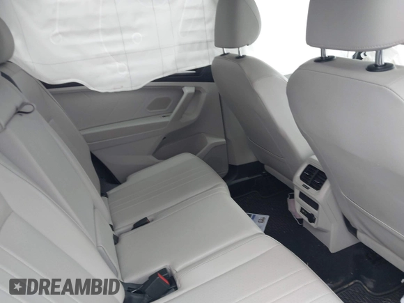 2022 Volkswagen Tiguan SE with VIN 3VV3B7AX0NM018659, listed as a IAAI auction lot 42076655 with 32,326 mi miles and . Bid and sale history available at DreamBid. Image 8.