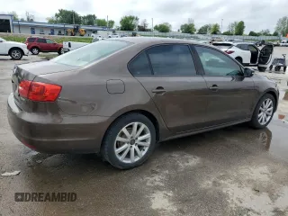 2011 Volkswagen Jetta SE с VIN 3VWBZ7AJ3BM321929, выставлен на аукционе Copart как лот 53988565 с пробегом 122 138 миль миль и Списание • Salvage title. История ставок и продаж доступна на DreamBid. Изображение 3.