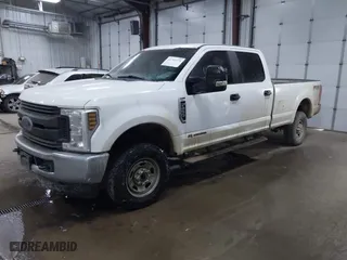 2019 Ford Super Duty F-250 SRW XL with VIN 1FT7W2BT3KED39695, listed as a IAAI auction lot 41792379 with 208,611 mi miles. Bid and sale history available at carsss.com. Image 22.