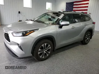 2022 Toyota Highlander XLE with VIN 5TDGZRBH4NS560801, listed as a Copart auction lot 63817915 with 64,557 mi miles and Salvage title. Bid and sale history available at DreamBid. Image 1.