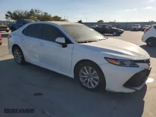 2018 Toyota Camry LE with VIN 4T1B11HK9JU500889, listed as a Copart auction lot 76441014 with 260,501 mi miles and Clean Title. Bid and sale history available at carsss.com. Image 4.