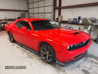 2019 Dodge Challenger R/T z VIN 2C3CDZBT9KH627697, wystawiony jako IAAI lot #42310122 z przebiegiem 15 472 mil mil oraz . Historia ofert i sprzedaży dostępna na DreamBid. Obrazek 1.