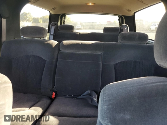 2002 Chevrolet Suburban LS with VIN 1GNEC16TX2J131882, listed as a Copart auction lot 81601484 with 0 mi miles and Salvage Title. Bid and sale history available at carsss.com. Image 10.