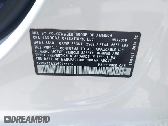 2016 Volkswagen Passat S z VIN 1VWAT7A33GC056162, wystawiony jako IAAI lot #42476725 z przebiegiem 88 872 mil mil oraz . Historia ofert i sprzedaży dostępna na DreamBid. Obrazek 9.