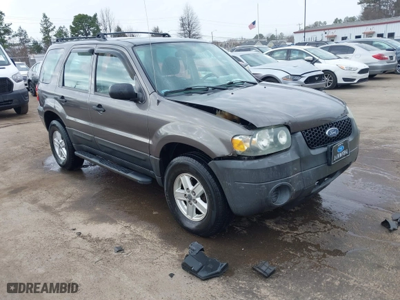 2005 Ford Escape XLS Value with VIN 1FMYU92Z35KA20497, listed as a IAAI auction lot 41509893 with 149,866 mi miles. Bid and sale history available at carsss.com. Image 1.