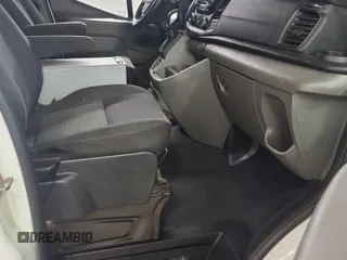 2020 Ford Transit Cargo с VIN 1FTBR2YG2LKA35840, выставлен на аукционе IAAI как лот 42575778 с пробегом 190 131 миль миль и . История ставок и продаж доступна на DreamBid. Изображение 26.