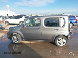 2013 Nissan Cube SL z VIN JN8AZ2KR8DT301092, wystawiony jako IAAI lot #41328574 z przebiegiem Nie podano mil oraz . Historia ofert i sprzedaży dostępna na DreamBid. Obrazek 15.